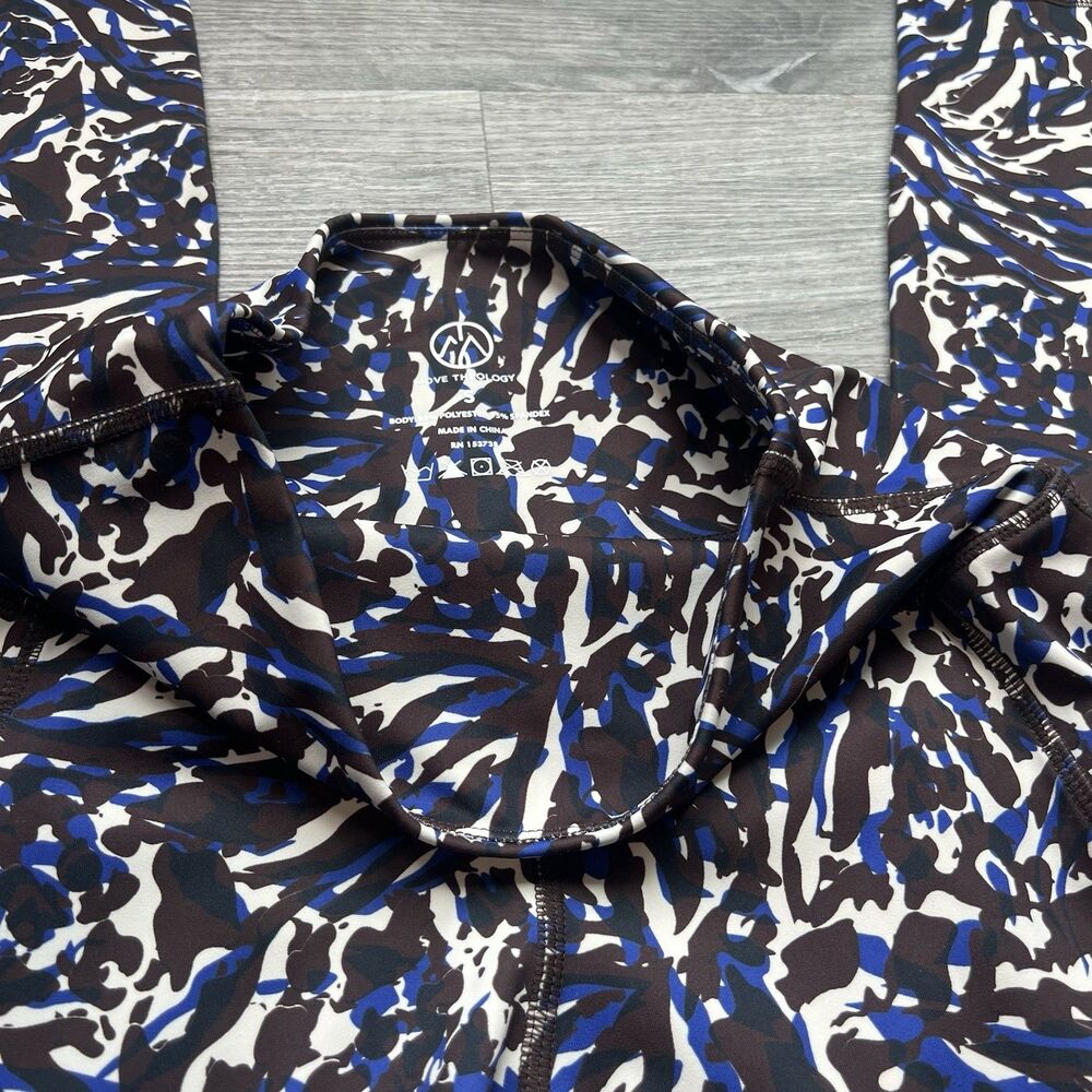 Move Theology Graphic Print Women’s‎ Leggings Scoop Pockets MC2114MI NOWT small - Picture 2 of 7